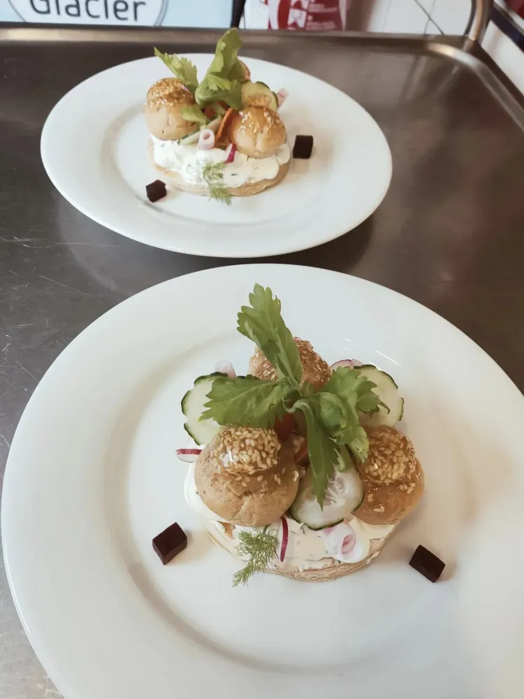 Repas de mariage près de Gan